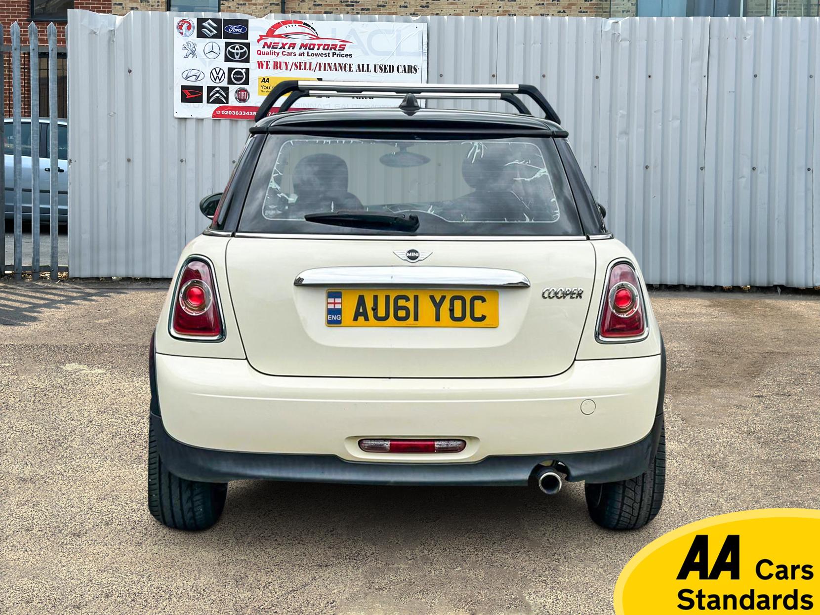 MINI Hatch 1.6 Cooper Hatchback 3dr Petrol Manual Euro 5 (s/s) (122 ps)