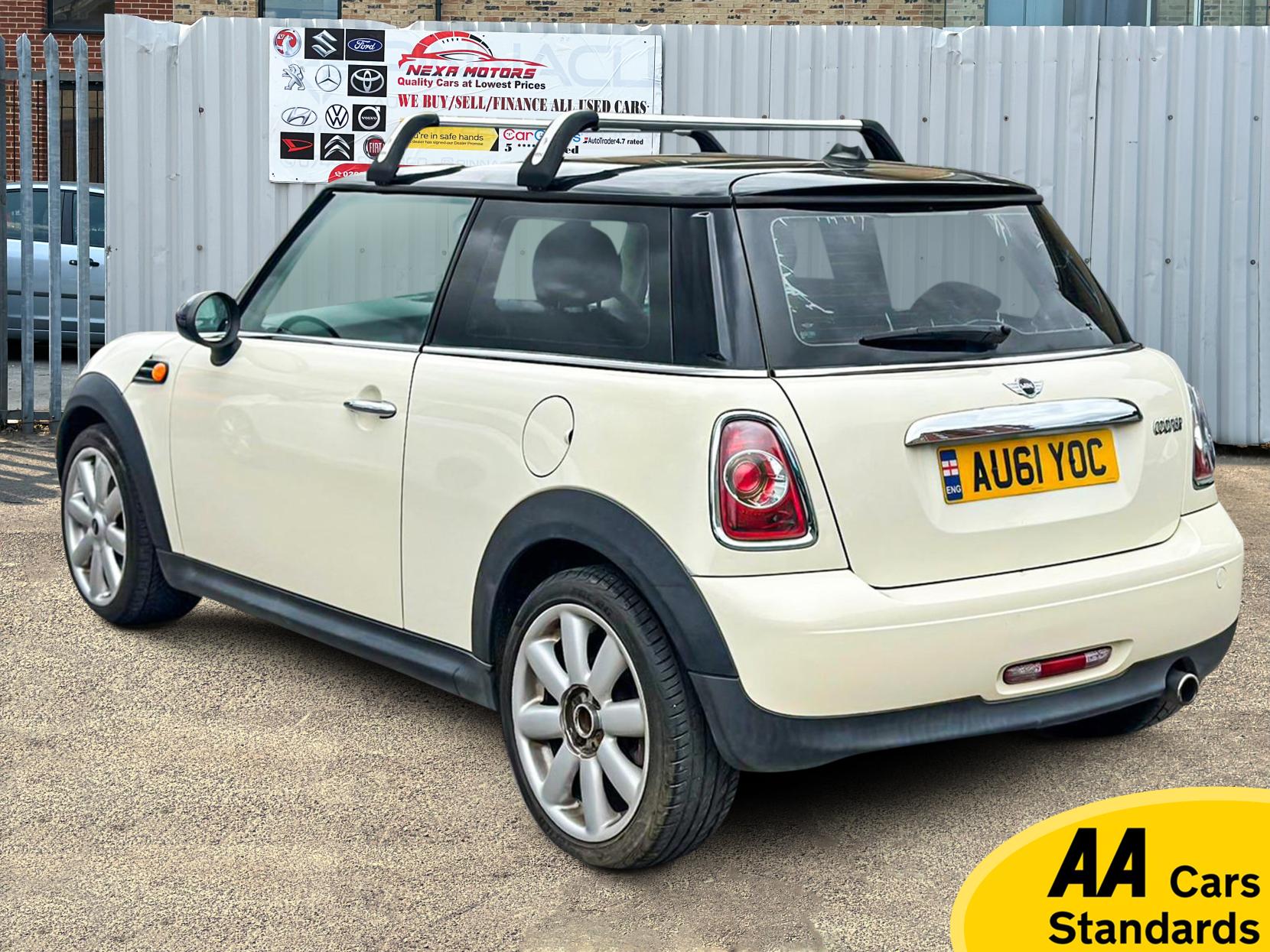 MINI Hatch 1.6 Cooper Hatchback 3dr Petrol Manual Euro 5 (s/s) (122 ps)