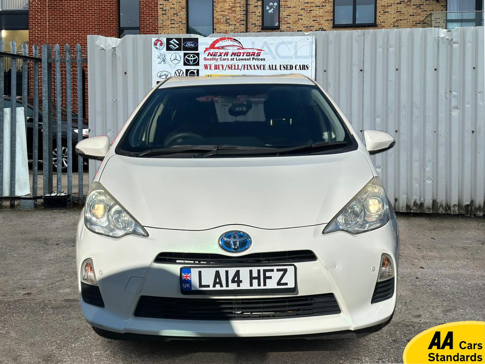 Toyota Yaris 1.5 VVT-h T Spirit Hatchback 5dr Petrol Hybrid CVT Euro 5 (101 ps)