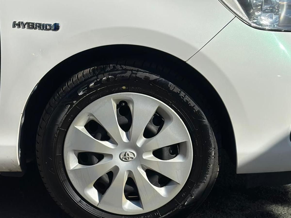 Toyota Yaris 1.5 VVT-h T Spirit Hatchback 5dr Petrol Hybrid CVT Euro 5 (101 ps)