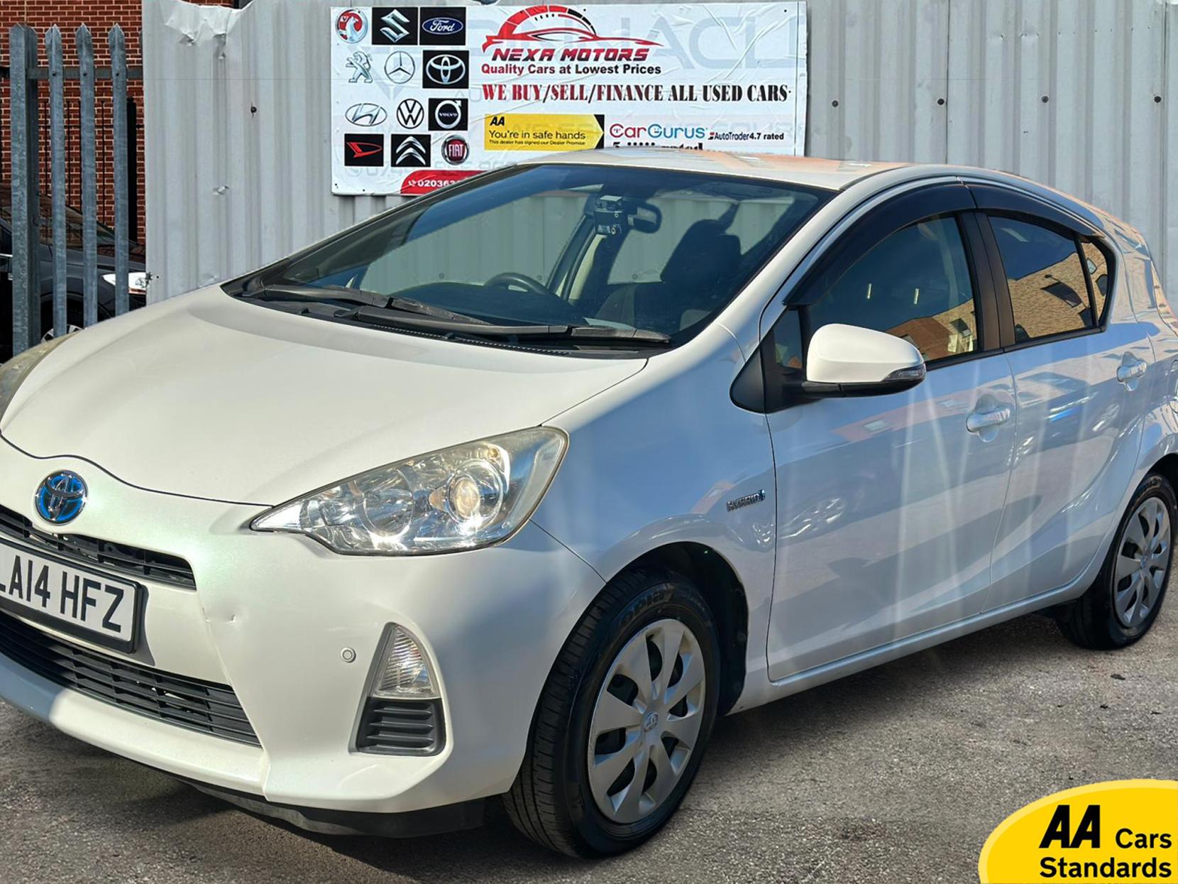 Toyota Yaris 1.5 VVT-h T Spirit Hatchback 5dr Petrol Hybrid CVT Euro 5 (101 ps)