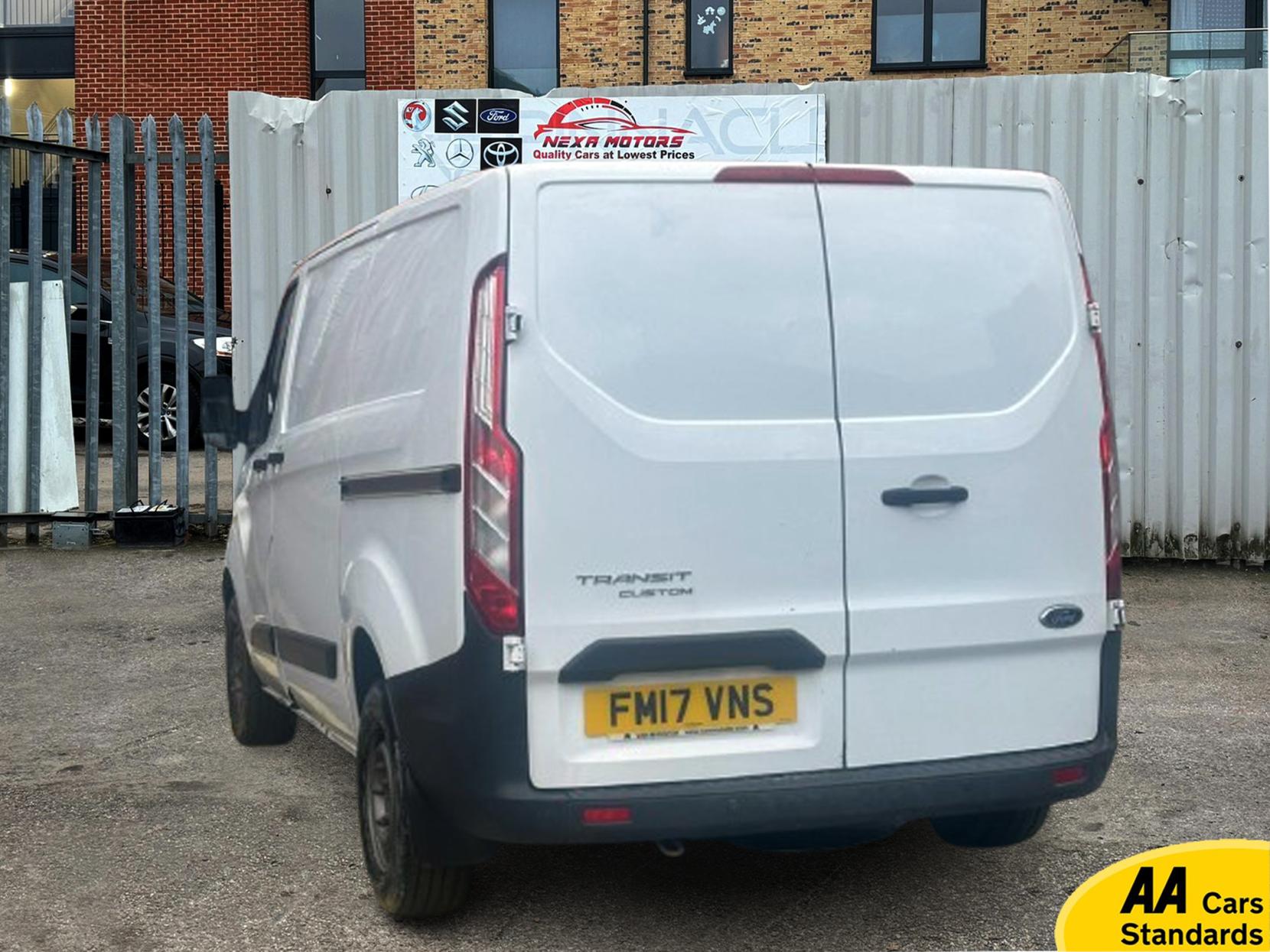 Ford Transit Custom 2.0 TDCi 290 Panel Van 5dr Diesel Manual L1 H1 (157 g/km, 104 bhp)