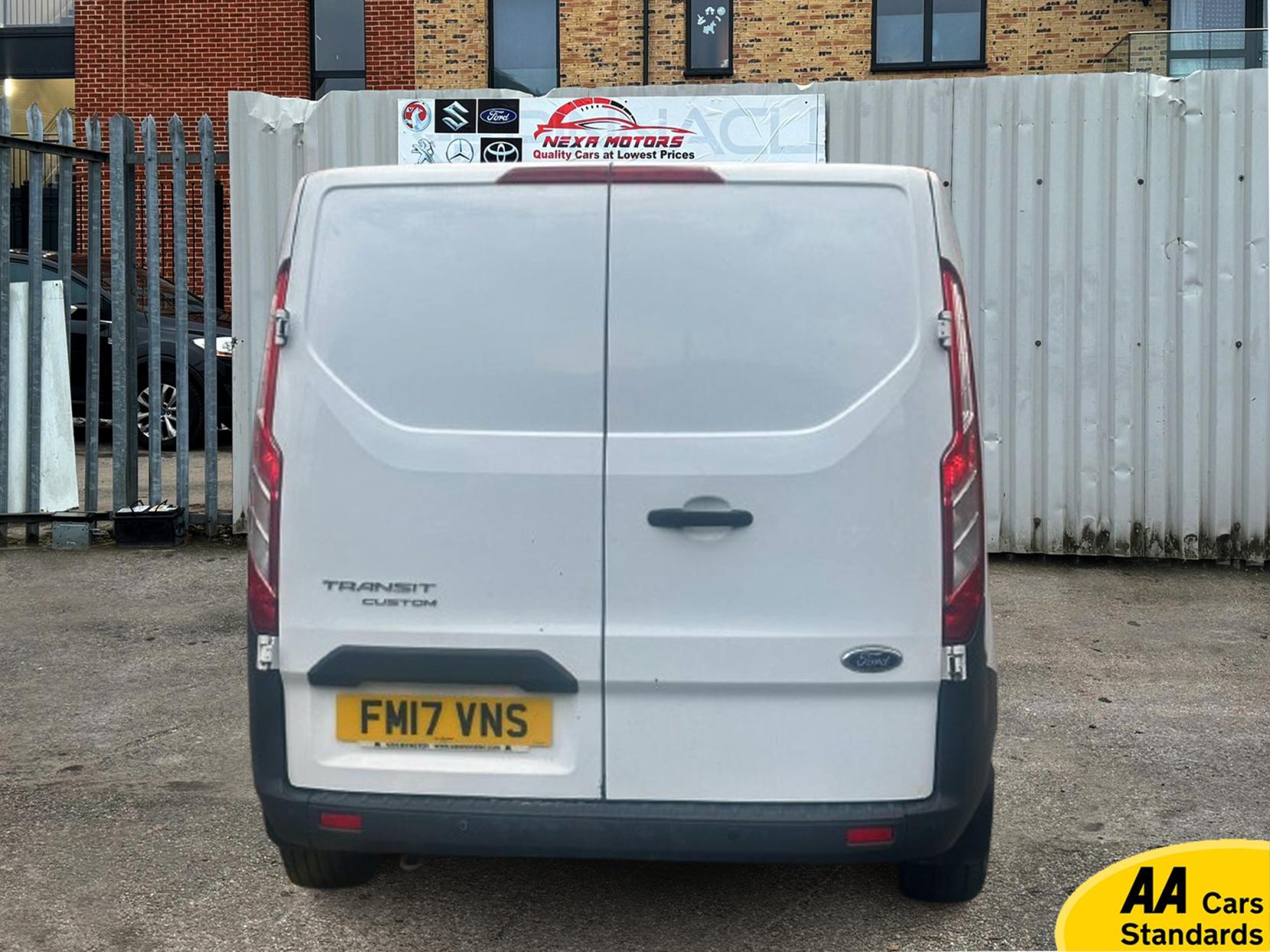 Ford Transit Custom 2.0 TDCi 290 Panel Van 5dr Diesel Manual L1 H1 (157 g/km, 104 bhp)