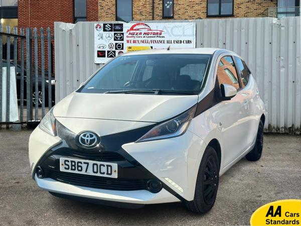 Toyota AYGO 1.0 VVT-i x-play Hatchback 5dr Petrol Manual Euro 6 (68 ps)