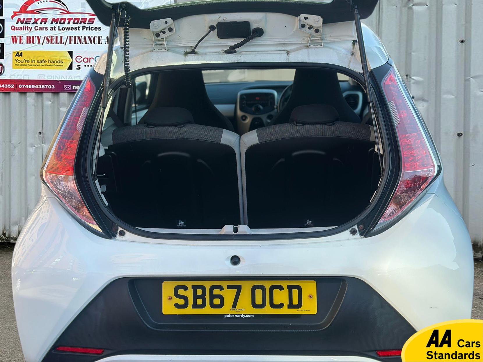 Toyota AYGO 1.0 VVT-i x-play Hatchback 5dr Petrol Manual Euro 6 (68 ps)