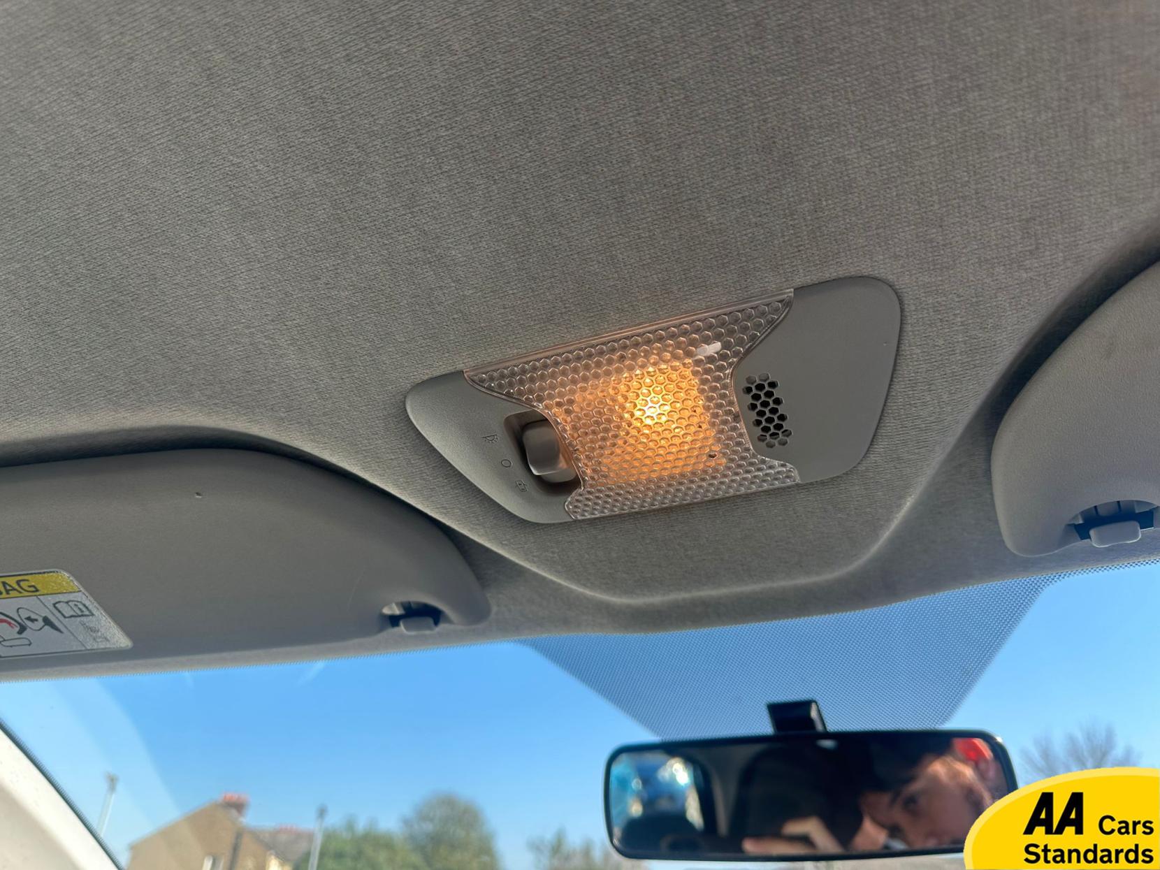 Toyota AYGO 1.0 VVT-i x-play Hatchback 5dr Petrol Manual Euro 6 (68 ps)