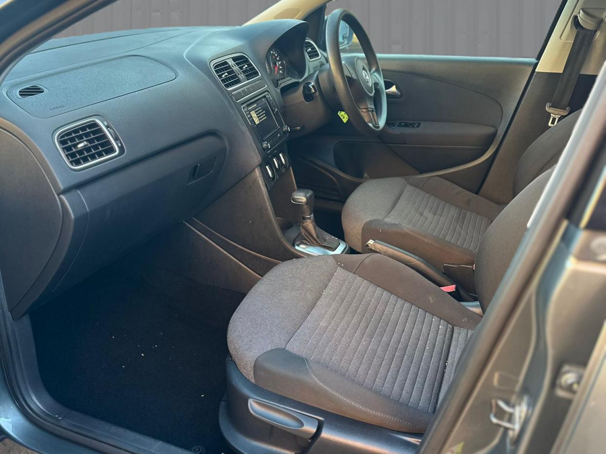 Volkswagen Polo 1.4 SE Hatchback 5dr Petrol DSG Euro 5 (85 ps)