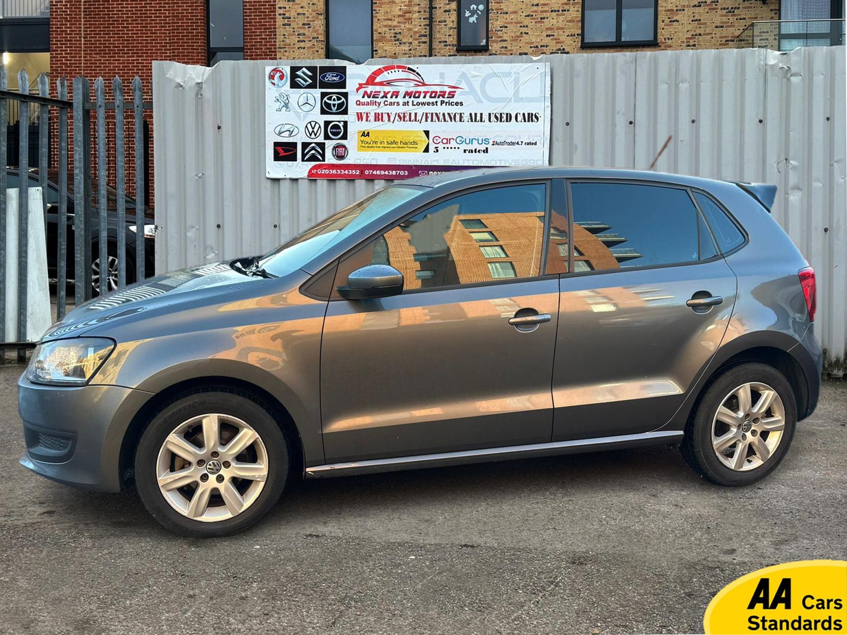 Volkswagen Polo 1.4 SE Hatchback 5dr Petrol DSG Euro 5 (85 ps)