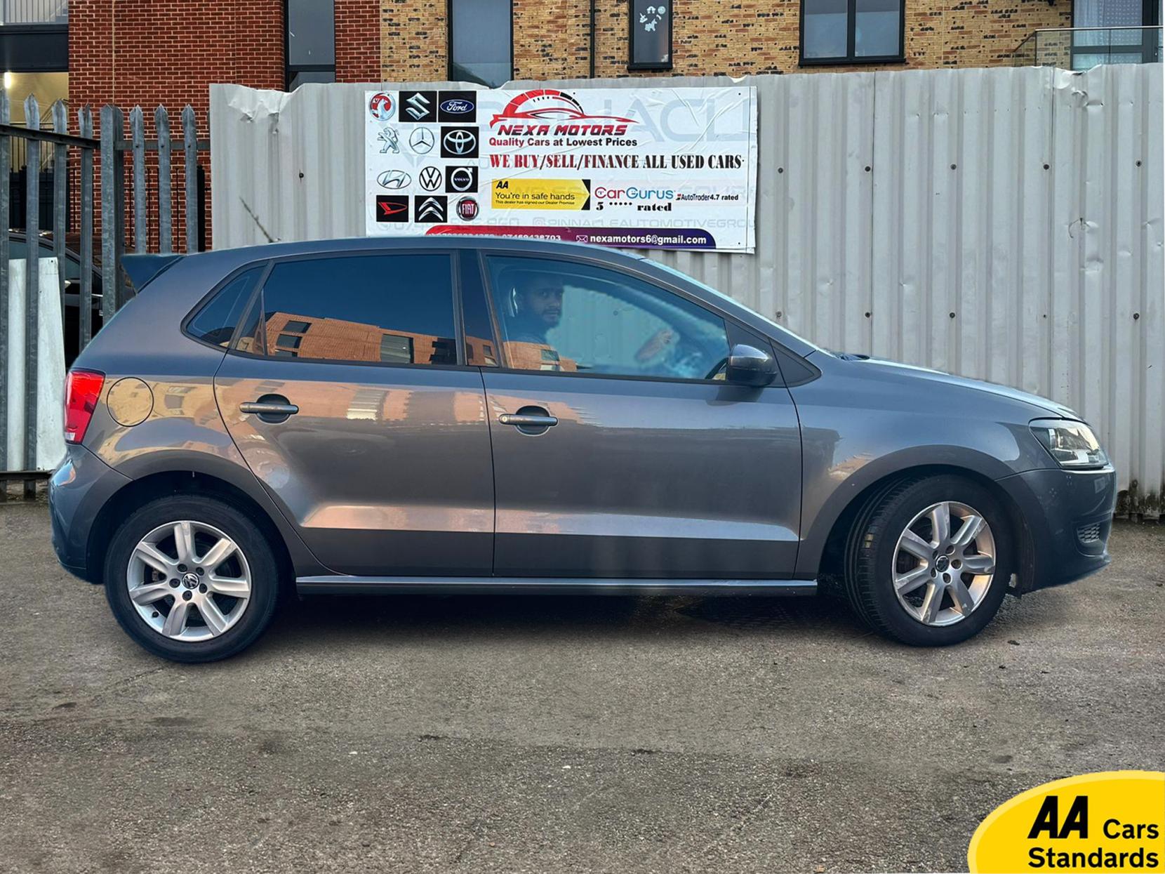 Volkswagen Polo 1.4 SE Hatchback 5dr Petrol DSG Euro 5 (85 ps)