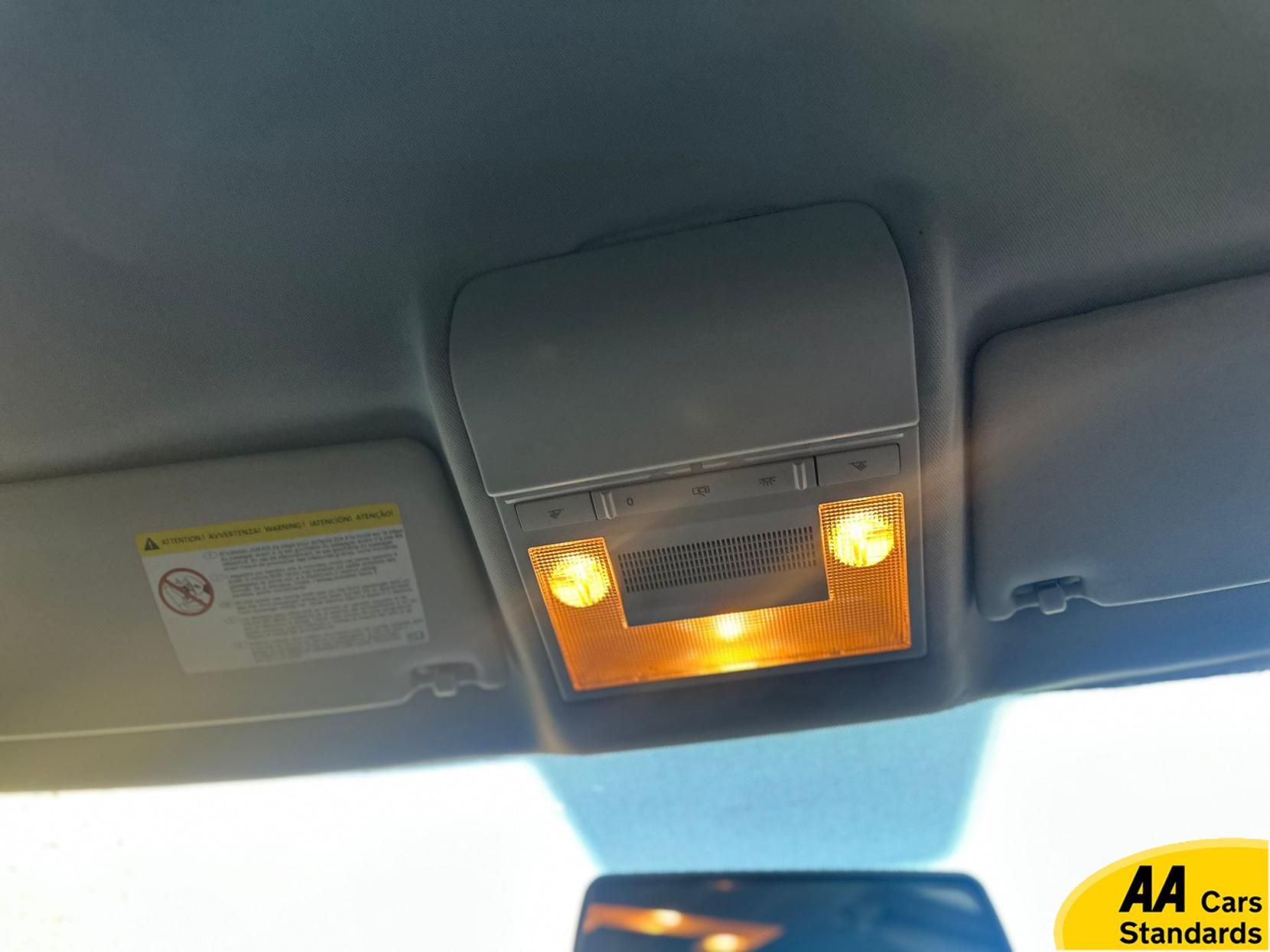 Volkswagen Polo 1.4 SE Hatchback 5dr Petrol DSG Euro 5 (85 ps)