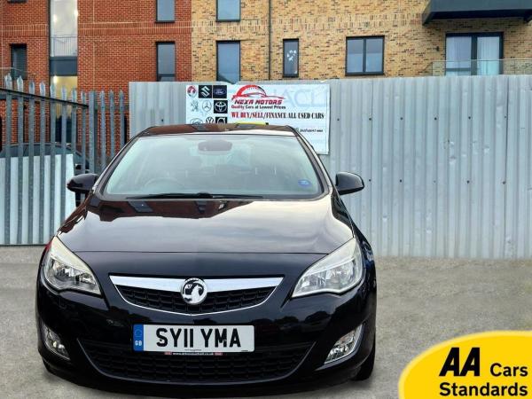 Vauxhall Astra 1.6 16v Elite Hatchback 5dr Petrol Manual Euro 5 (115 ps)