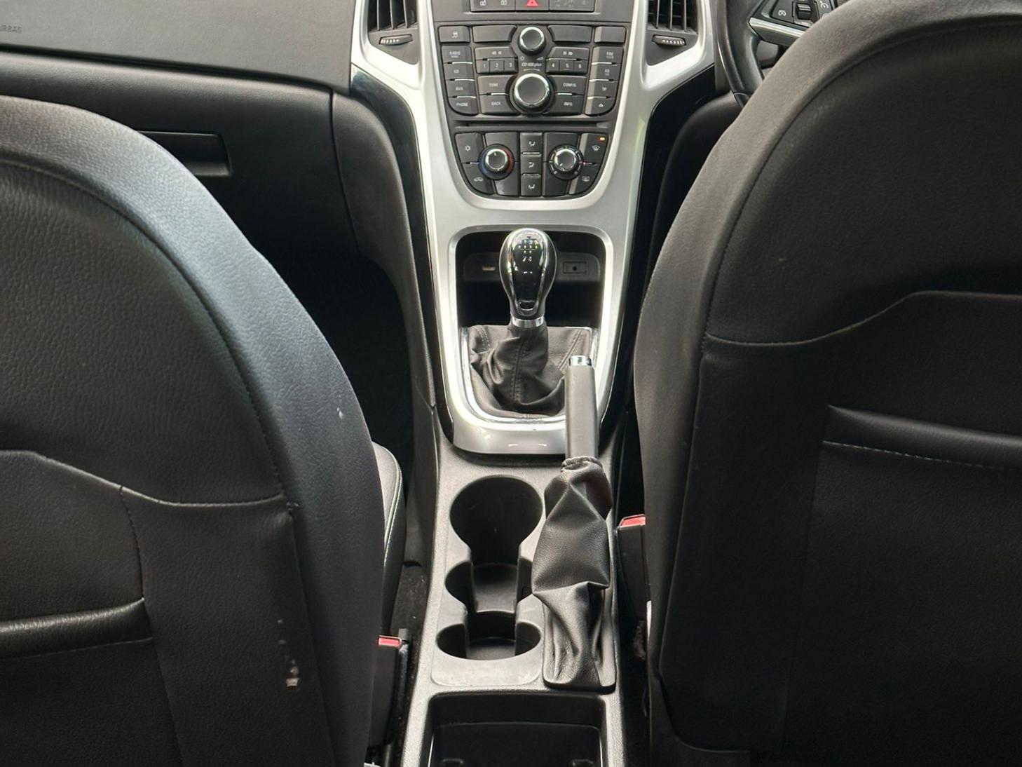 Vauxhall Astra 1.4i Excite Hatchback 5dr Petrol Manual Euro 6 (100 ps)
