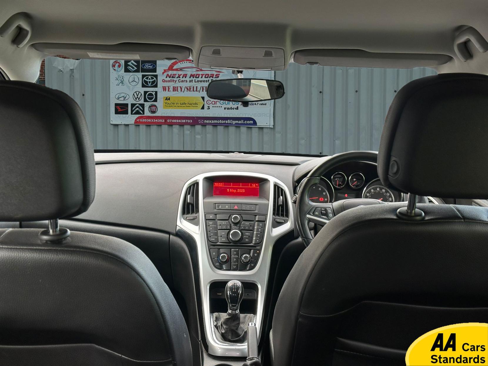 Vauxhall Astra 1.4i Excite Hatchback 5dr Petrol Manual Euro 6 (100 ps)