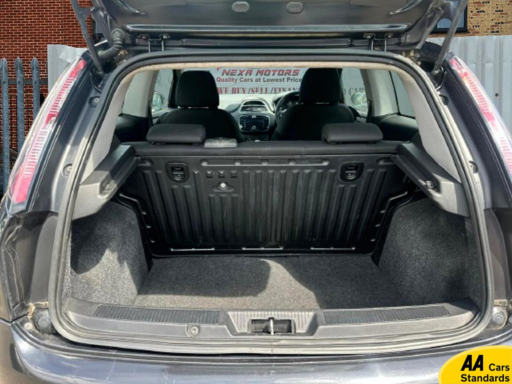 Fiat Punto 1.2 Pop Hatchback 3dr Petrol Manual Euro 5 (69 bhp)
