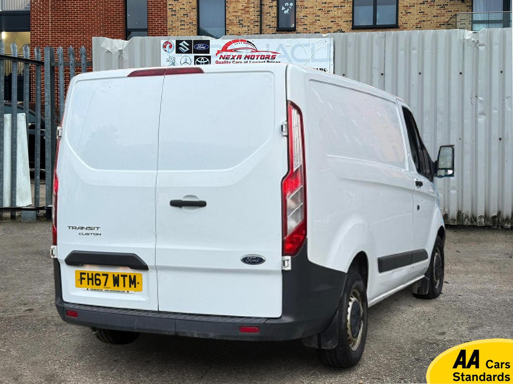 Ford Transit Custom 2.0 TDCi 290 Panel Van 5dr Diesel Manual L1 H1 (157 g/km, 104 bhp)