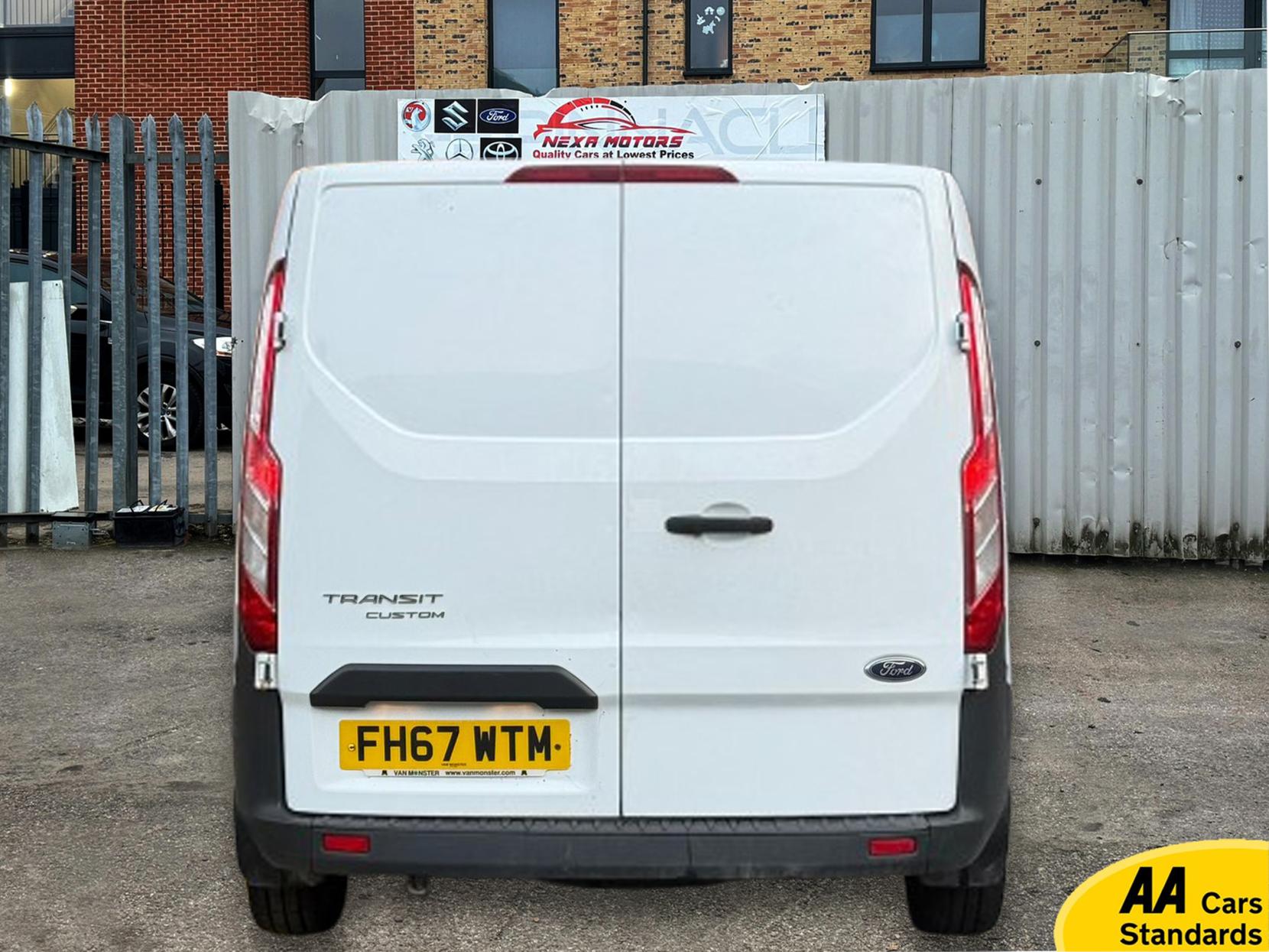 Ford Transit Custom 2.0 TDCi 290 Panel Van 5dr Diesel Manual L1 H1 (157 g/km, 104 bhp)