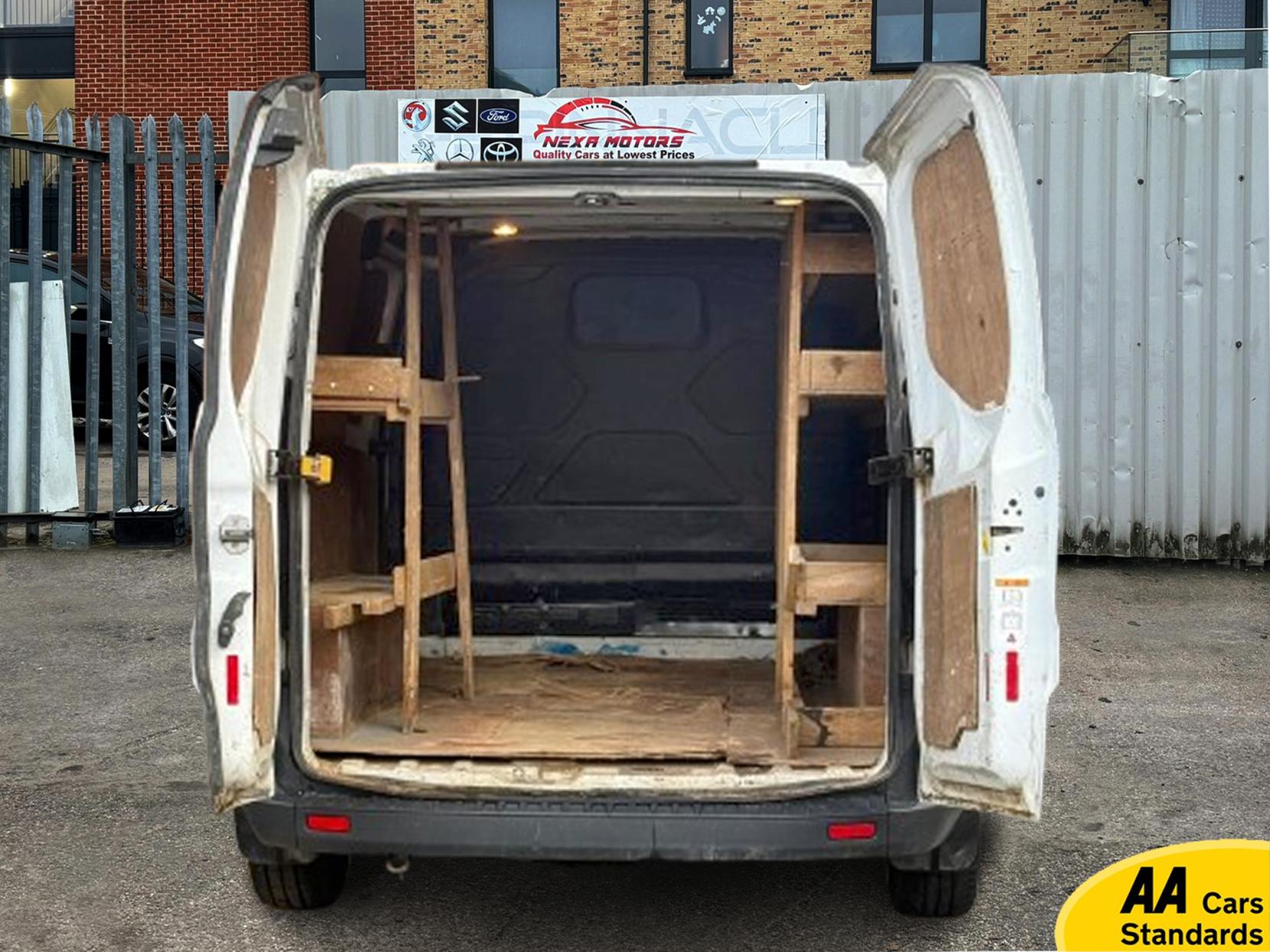 Ford Transit Custom 2.0 TDCi 290 Panel Van 5dr Diesel Manual L1 H1 (157 g/km, 104 bhp)