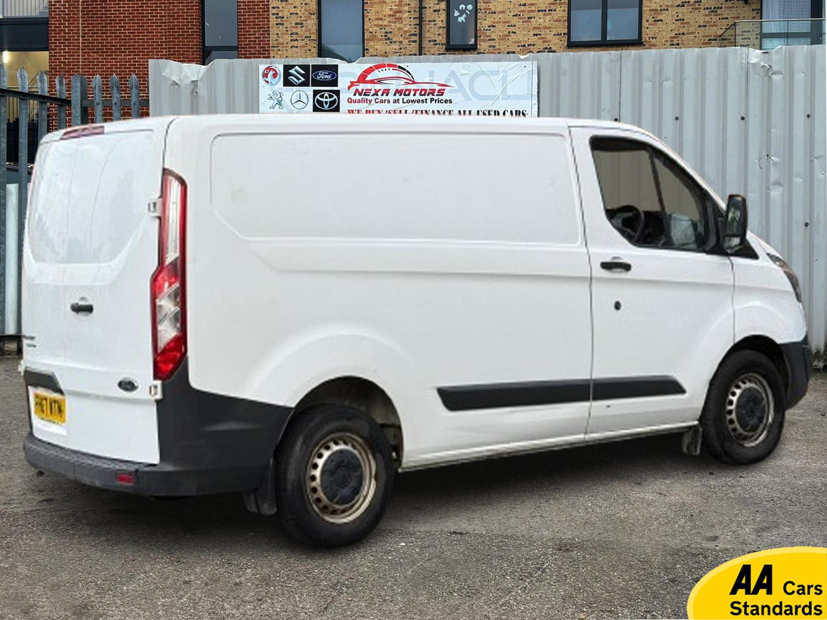 Ford Transit Custom 2.0 TDCi 290 Panel Van 5dr Diesel Manual L1 H1 (157 g/km, 104 bhp)