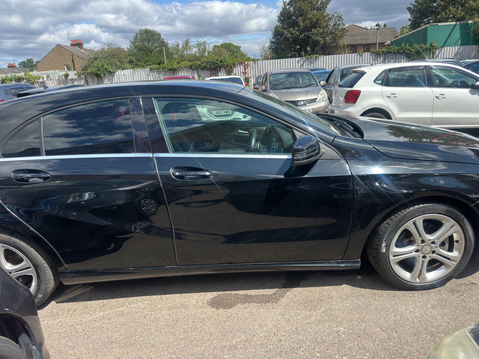 Mercedes-Benz A Class 1.6 A180 BlueEfficiency SE Hatchback 5dr Petrol 7G-DCT Euro 6 (s/s) (122 ps)
