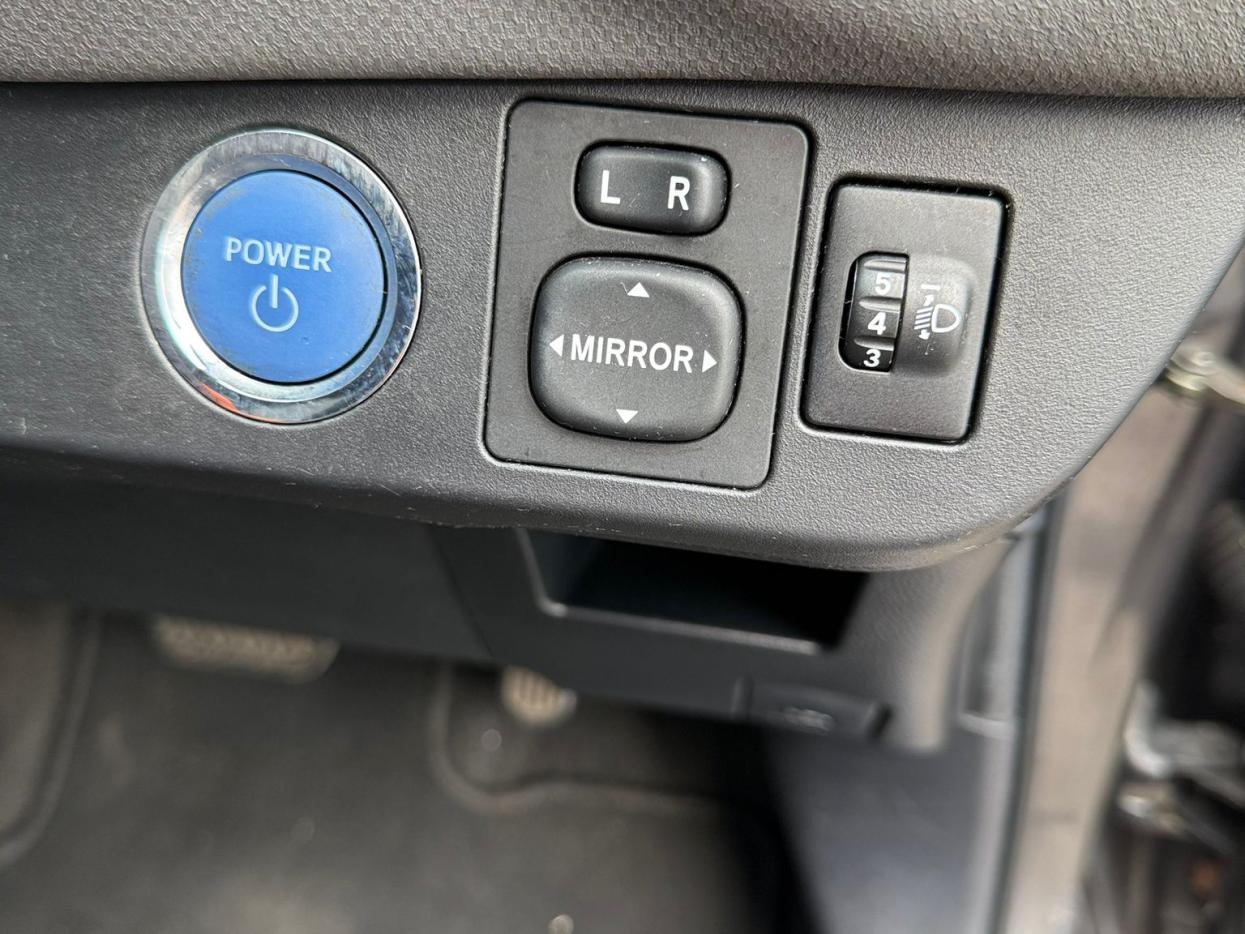 Toyota Yaris 1.5 VVT-h Icon Hatchback 5dr Petrol Hybrid E-CVT Euro 6 (101 ps)