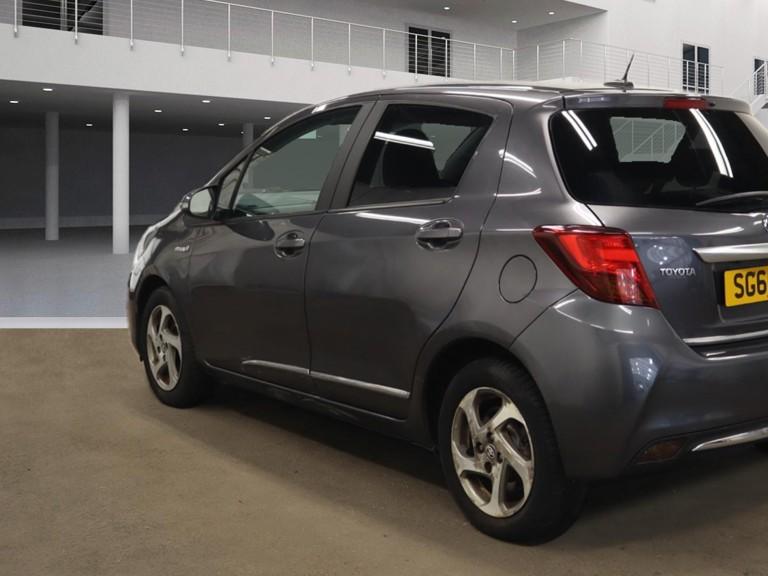 Toyota Yaris 1.5 VVT-h Icon Hatchback 5dr Petrol Hybrid E-CVT Euro 6 (101 ps)