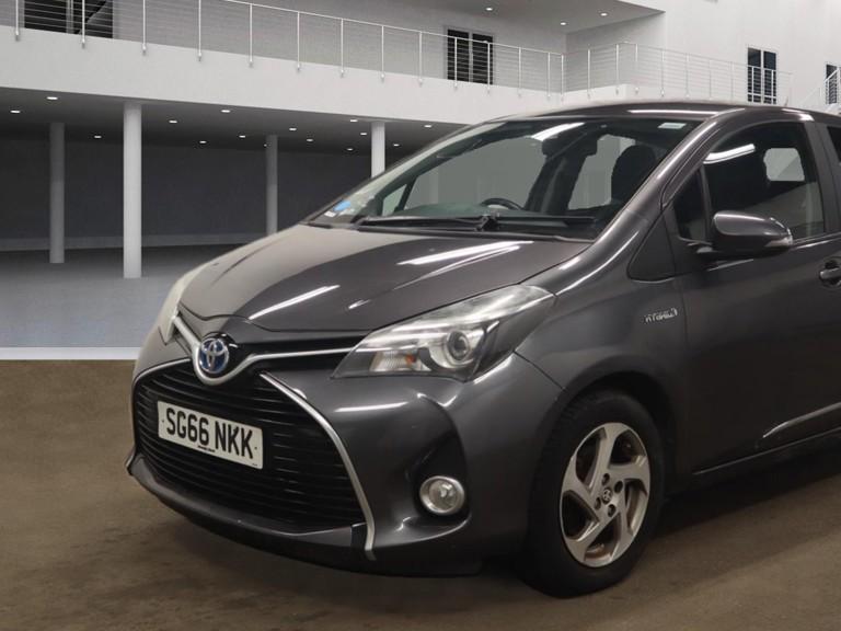 Toyota Yaris 1.5 VVT-h Icon Hatchback 5dr Petrol Hybrid E-CVT Euro 6 (101 ps)