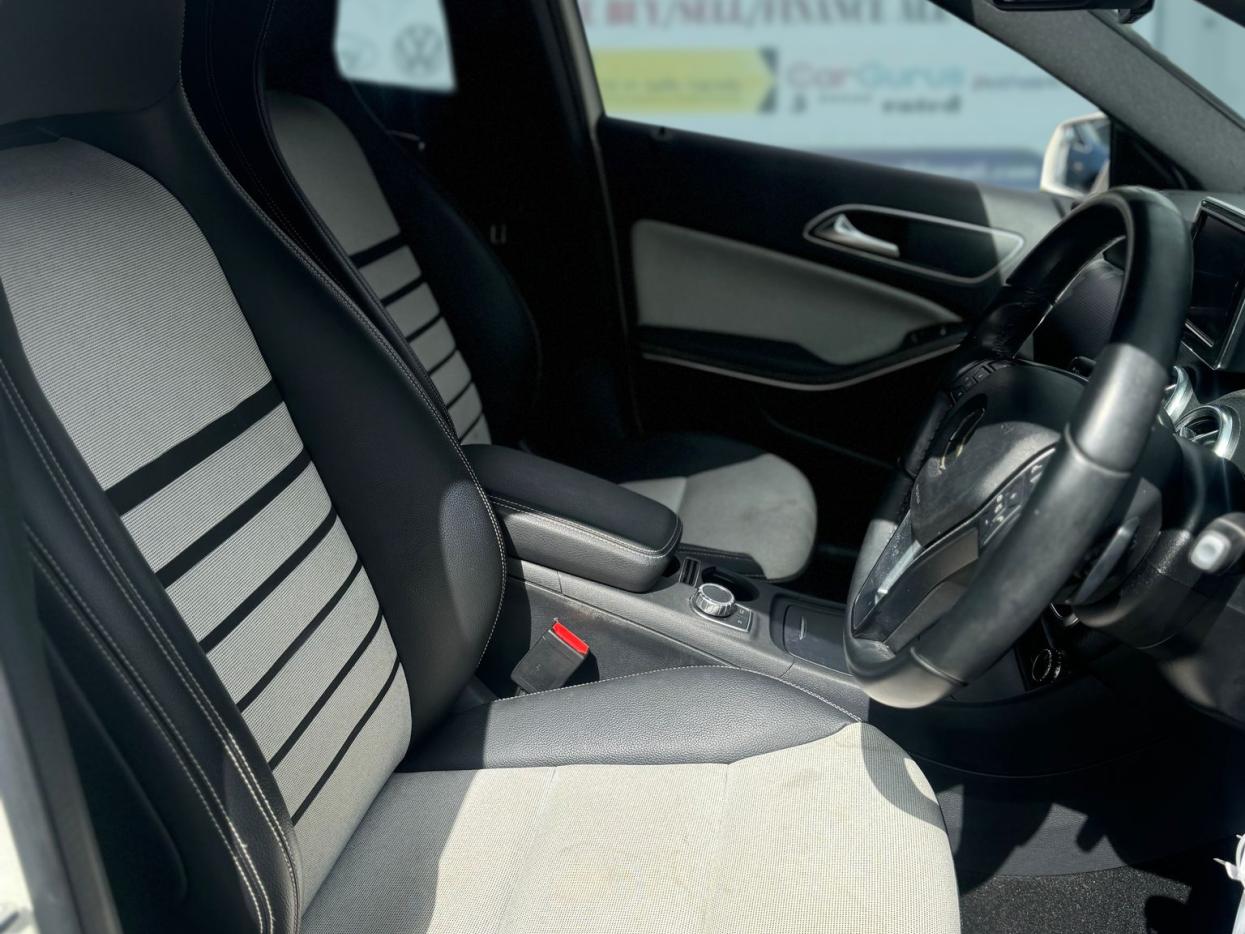 Mercedes-Benz A Class 1.6 A180 BlueEfficiency SE Hatchback 5dr Petrol 7G-DCT Euro 6 (s/s) (122 ps)