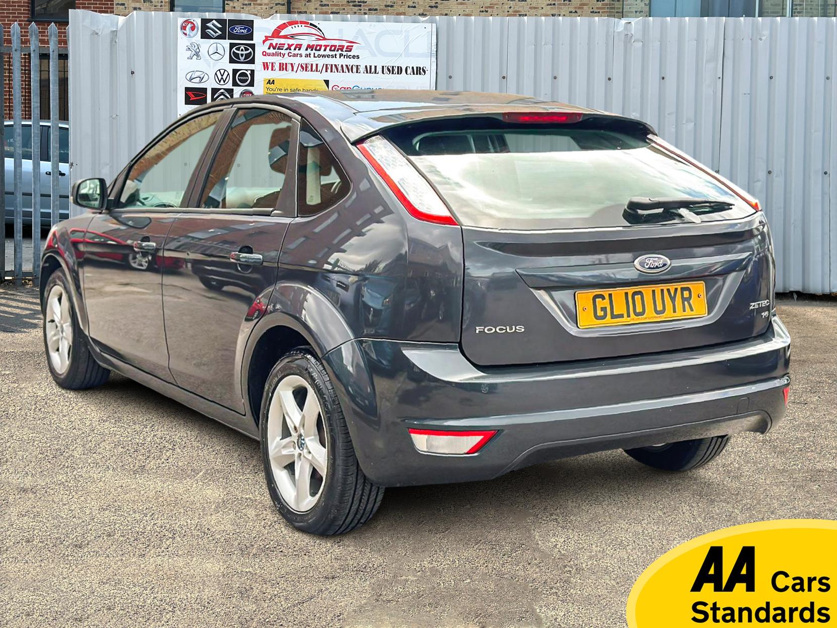 Ford Focus 1.6 Zetec Hatchback 5dr Petrol Manual (161 g/km, 99 bhp)