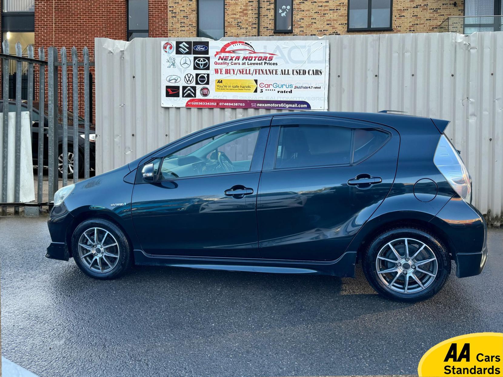 Toyota Yaris 1.5 VVT-h Active Hatchback 5dr Petrol Hybrid CVT Euro 5 (101 ps)