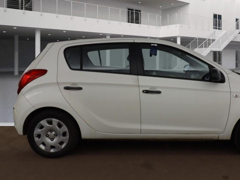 Hyundai i20 1.2 Classic Hatchback 5dr Petrol Manual Euro 5 (85 bhp)