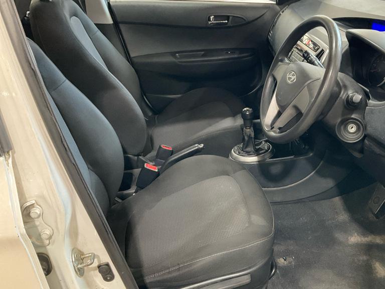 Hyundai i20 1.2 Classic Hatchback 5dr Petrol Manual Euro 5 (85 bhp)