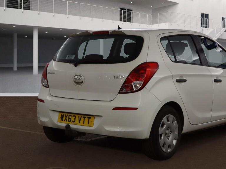 Hyundai i20 1.2 Classic Hatchback 5dr Petrol Manual Euro 5 (85 bhp)