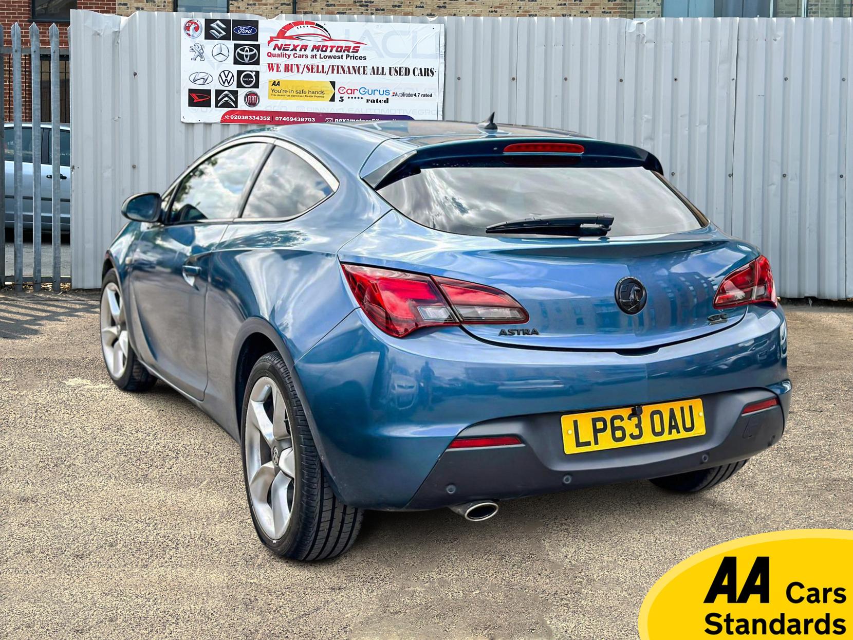 Vauxhall Astra GTC 1.4T SRi Coupe 3dr Petrol Auto Euro 5 (140 ps)