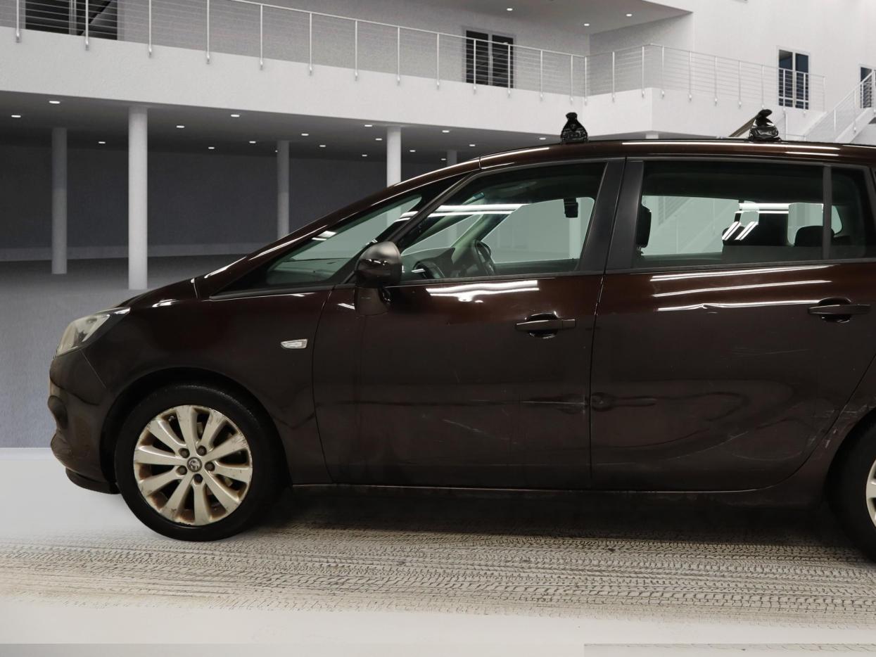 Vauxhall Zafira Tourer 1.4i Turbo Design MPV 5dr Petrol Manual Euro 6 (140 ps)