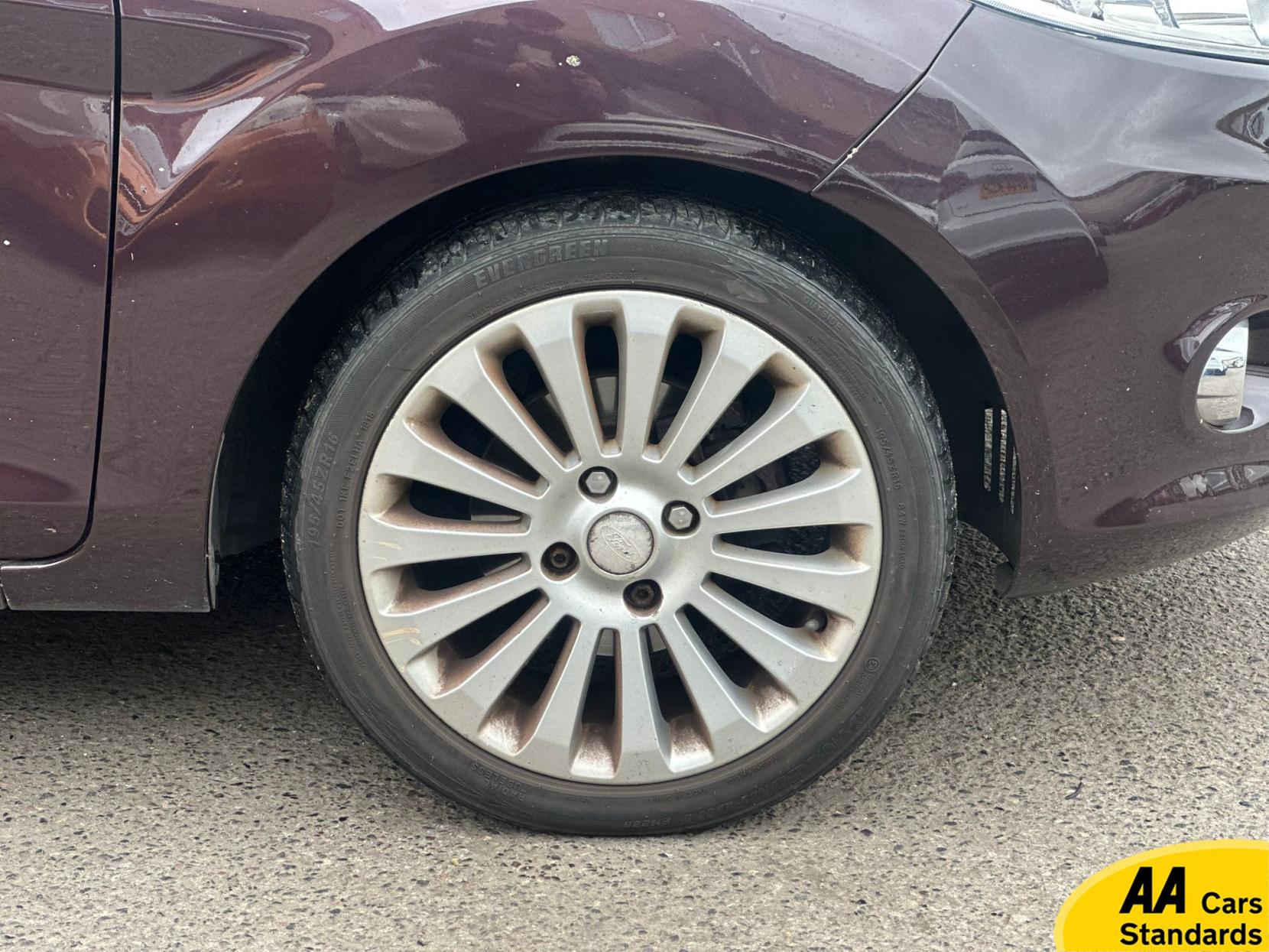 Ford Fiesta 1.4 Titanium Hatchback 3dr Petrol Automatic (154 g/km, 94 bhp)