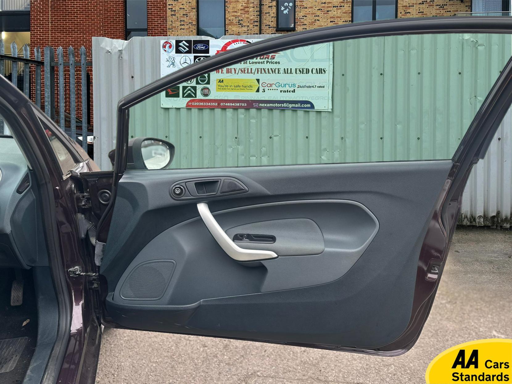 Ford Fiesta 1.4 Titanium Hatchback 3dr Petrol Automatic (154 g/km, 94 bhp)