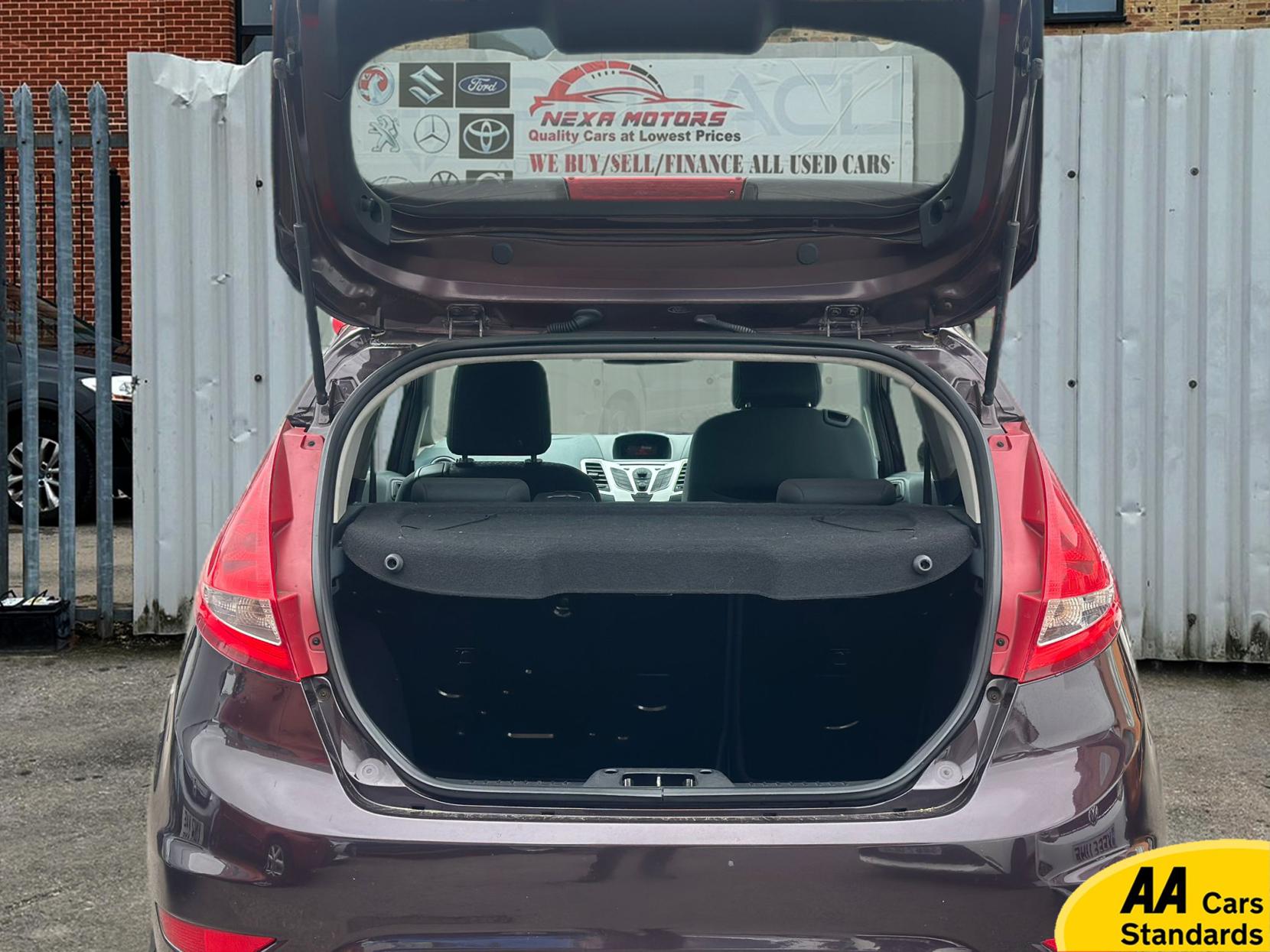 Ford Fiesta 1.4 Titanium Hatchback 3dr Petrol Automatic (154 g/km, 94 bhp)