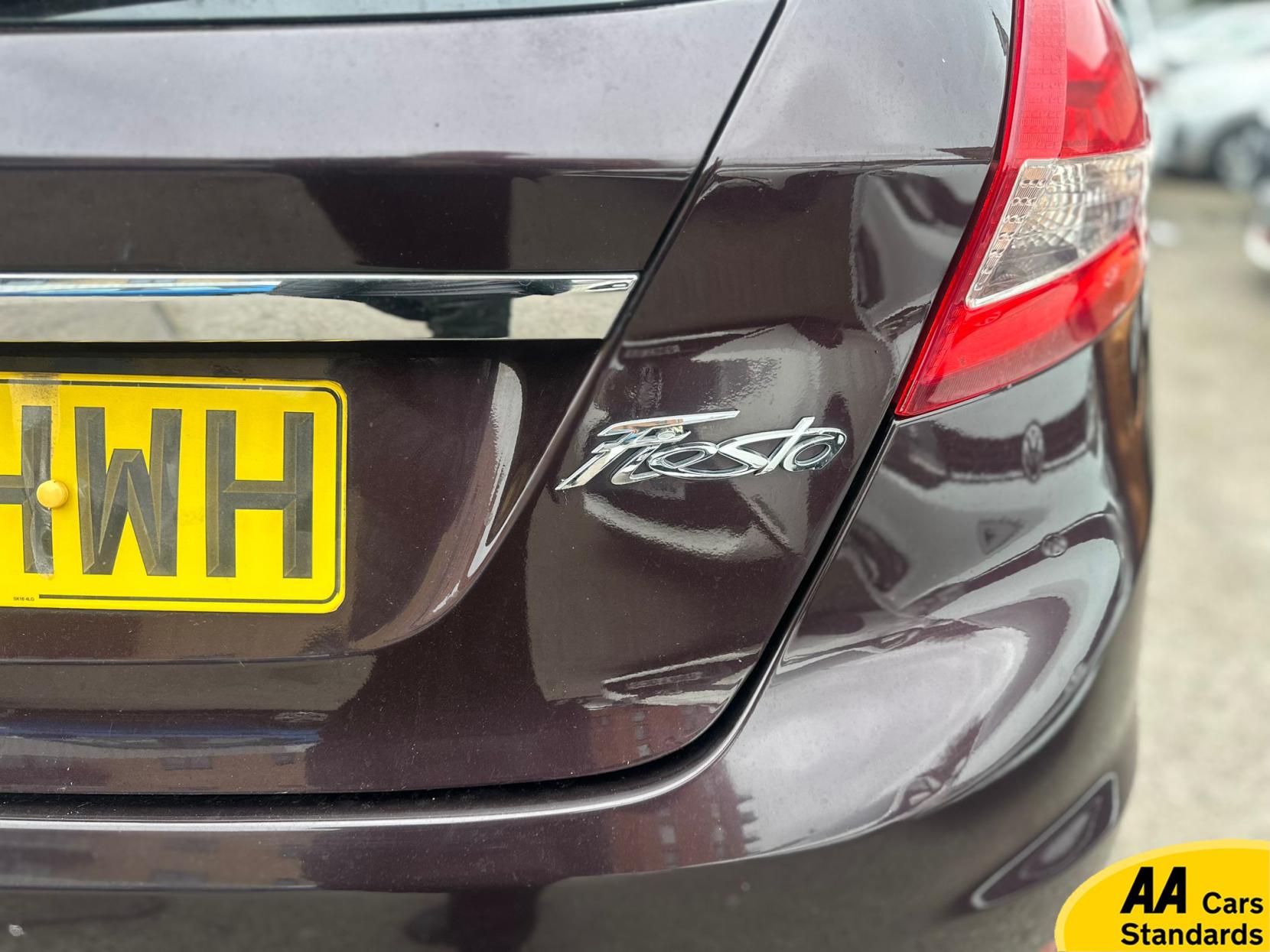 Ford Fiesta 1.4 Titanium Hatchback 3dr Petrol Automatic (154 g/km, 94 bhp)