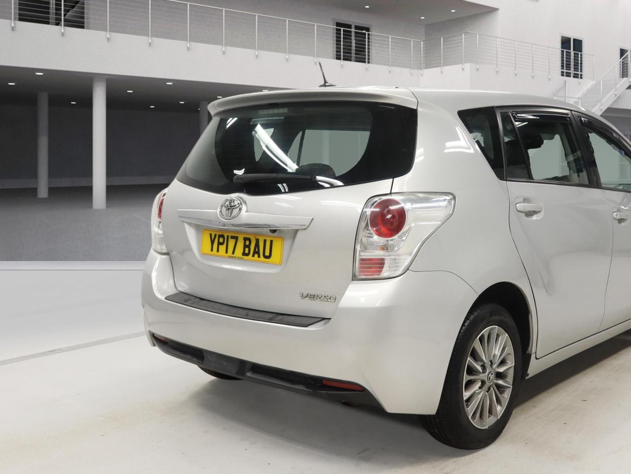 Toyota Verso 1.8 V-Matic Icon MPV 5dr Petrol Multidrive S Euro 6 (7 Seat) (147 ps)