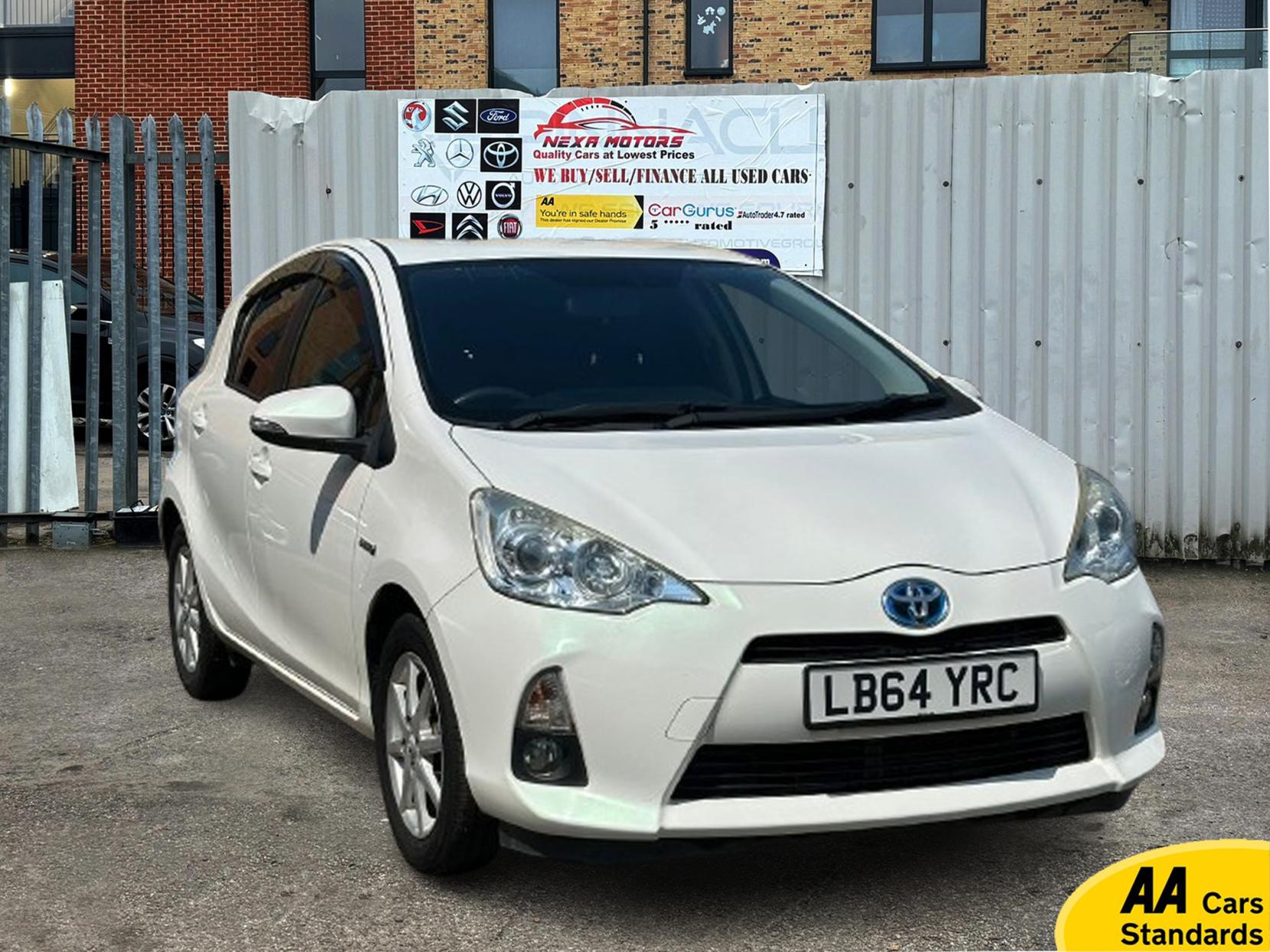 Toyota Yaris 1.5 VVT-h T Spirit Hatchback 5dr Petrol Hybrid CVT Euro 5 (101 ps)