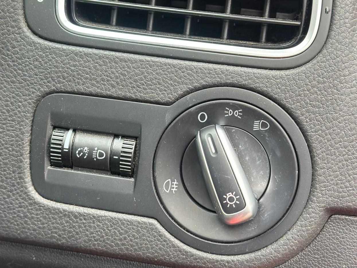 Volkswagen Polo Hatchback (2013 - 2017)