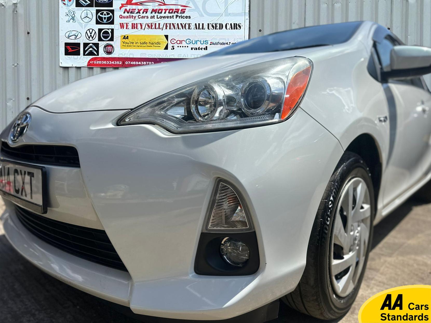 Toyota Yaris 1.5 VVT-h Icon Plus Hatchback 5dr Petrol Hybrid CVT Euro 5 (101 ps)