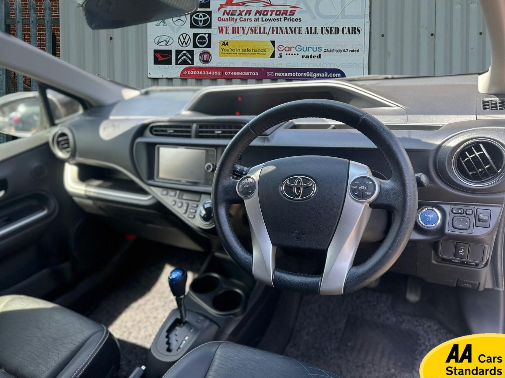 Toyota Yaris 1.5 VVT-h Icon Plus Hatchback 5dr Petrol Hybrid CVT Euro 5 (101 ps)