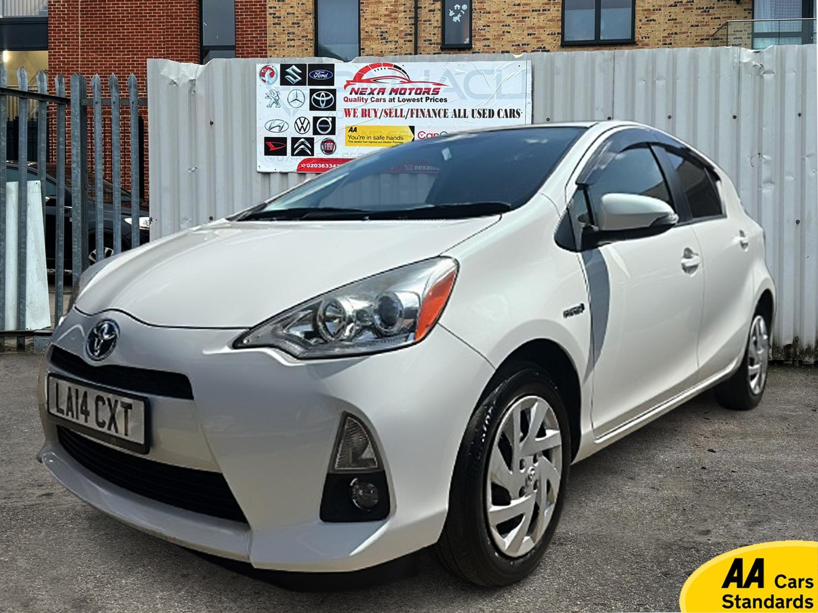 Toyota Yaris 1.5 VVT-h Icon Plus Hatchback 5dr Petrol Hybrid CVT Euro 5 (101 ps)