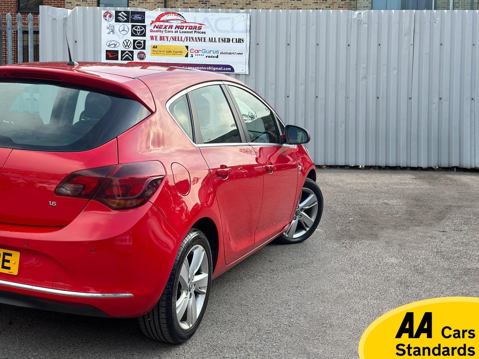 Vauxhall Astra 1.6 16v SRi Hatchback 5dr Petrol Auto Euro 5 (115 ps)