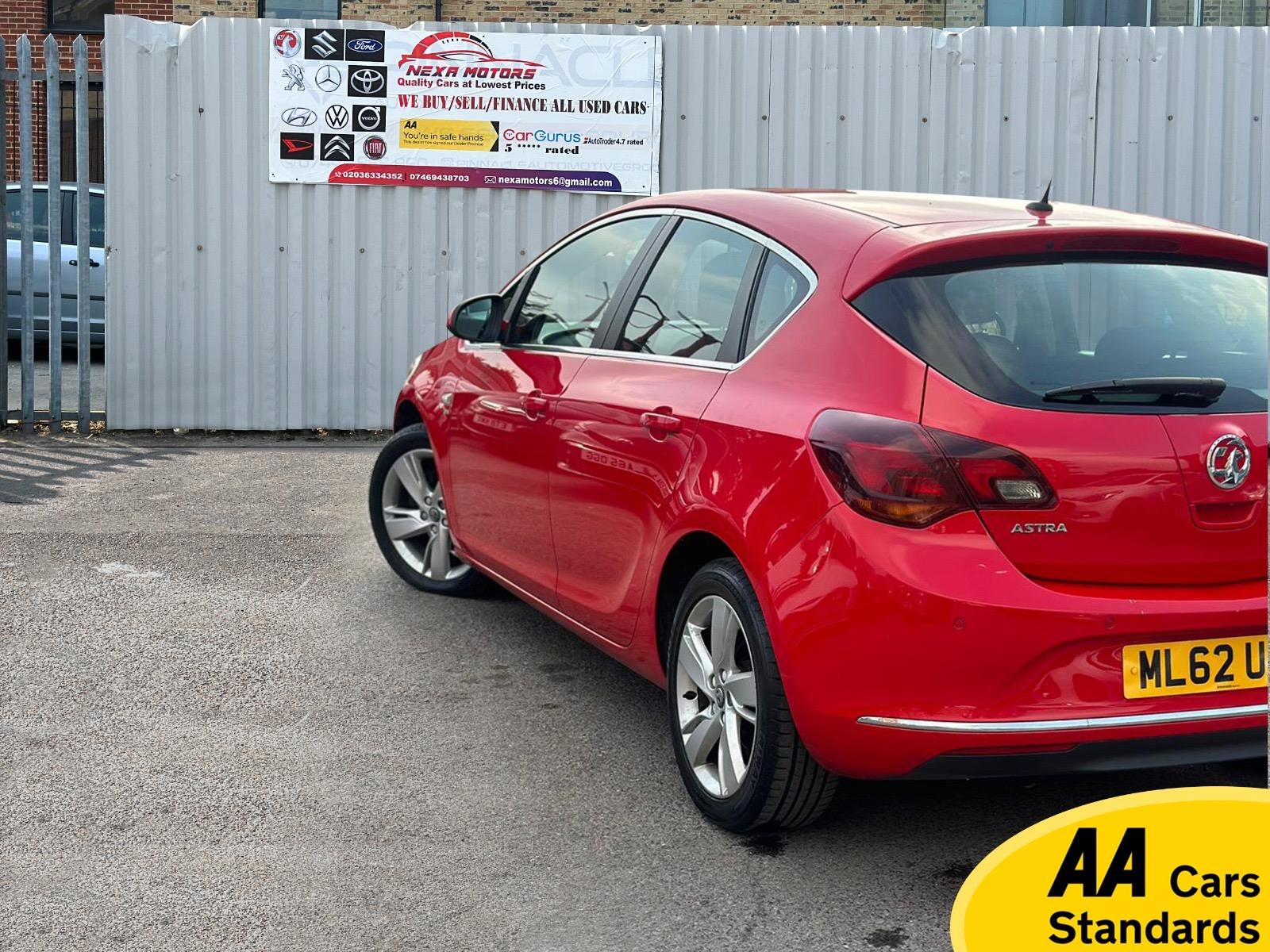 Vauxhall Astra 1.6 16v SRi Hatchback 5dr Petrol Auto Euro 5 (115 ps)