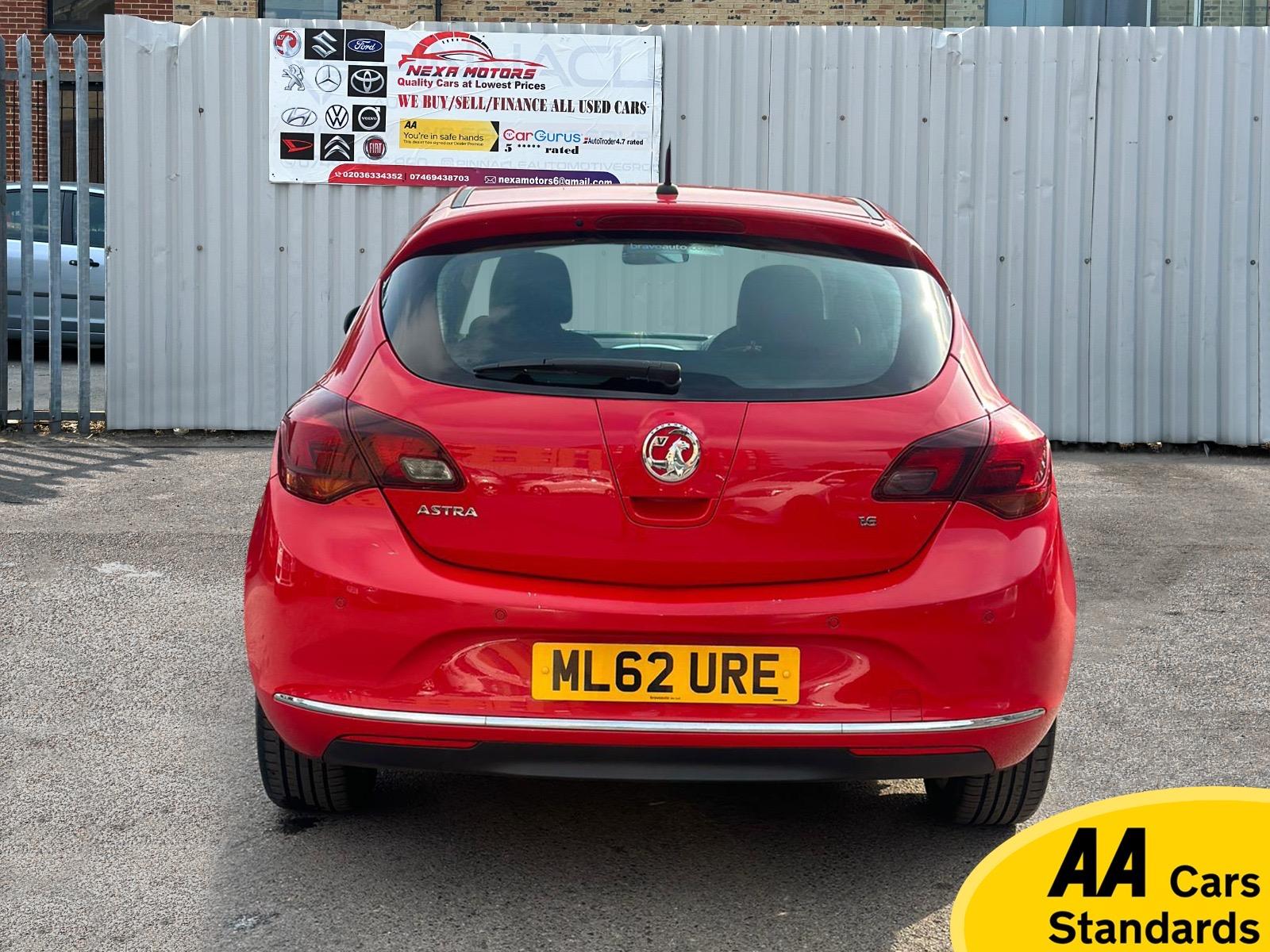 Vauxhall Astra 1.6 16v SRi Hatchback 5dr Petrol Auto Euro 5 (115 ps)