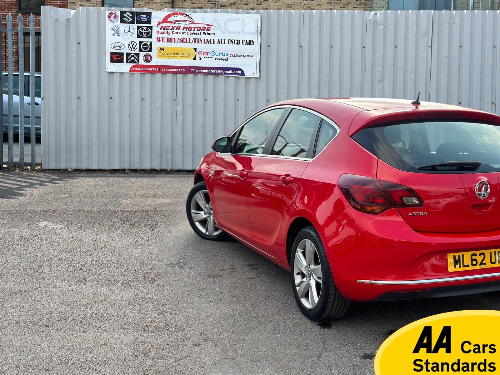 Vauxhall Astra 1.6 16v SRi Hatchback 5dr Petrol Auto Euro 5 (115 ps)