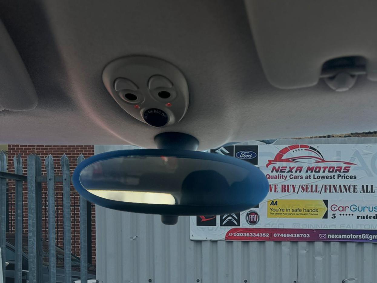 MINI Hatch 1.6 One Hatchback 3dr Petrol CVT Euro 4 (90 bhp)