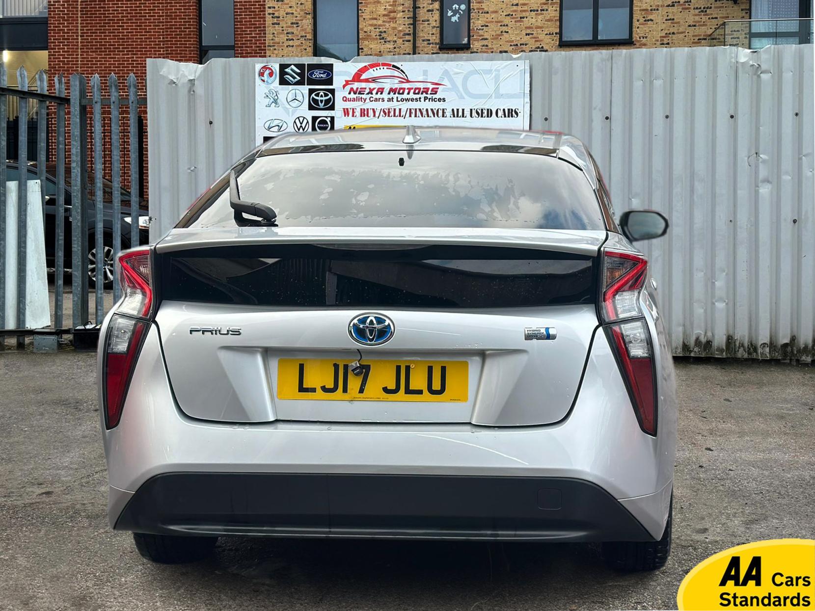 Toyota Prius 1.8 Business Edition Plus Hatchback (2015 - 2019)